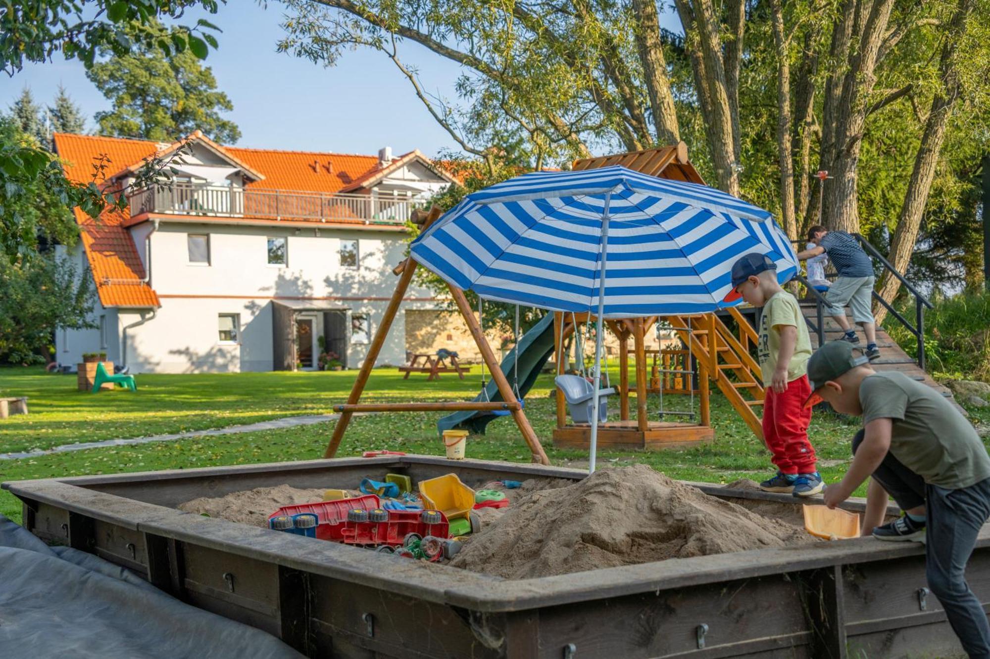 Bed and Breakfast Dom W Domu - Izera Glamping Gajowka  Exterior foto