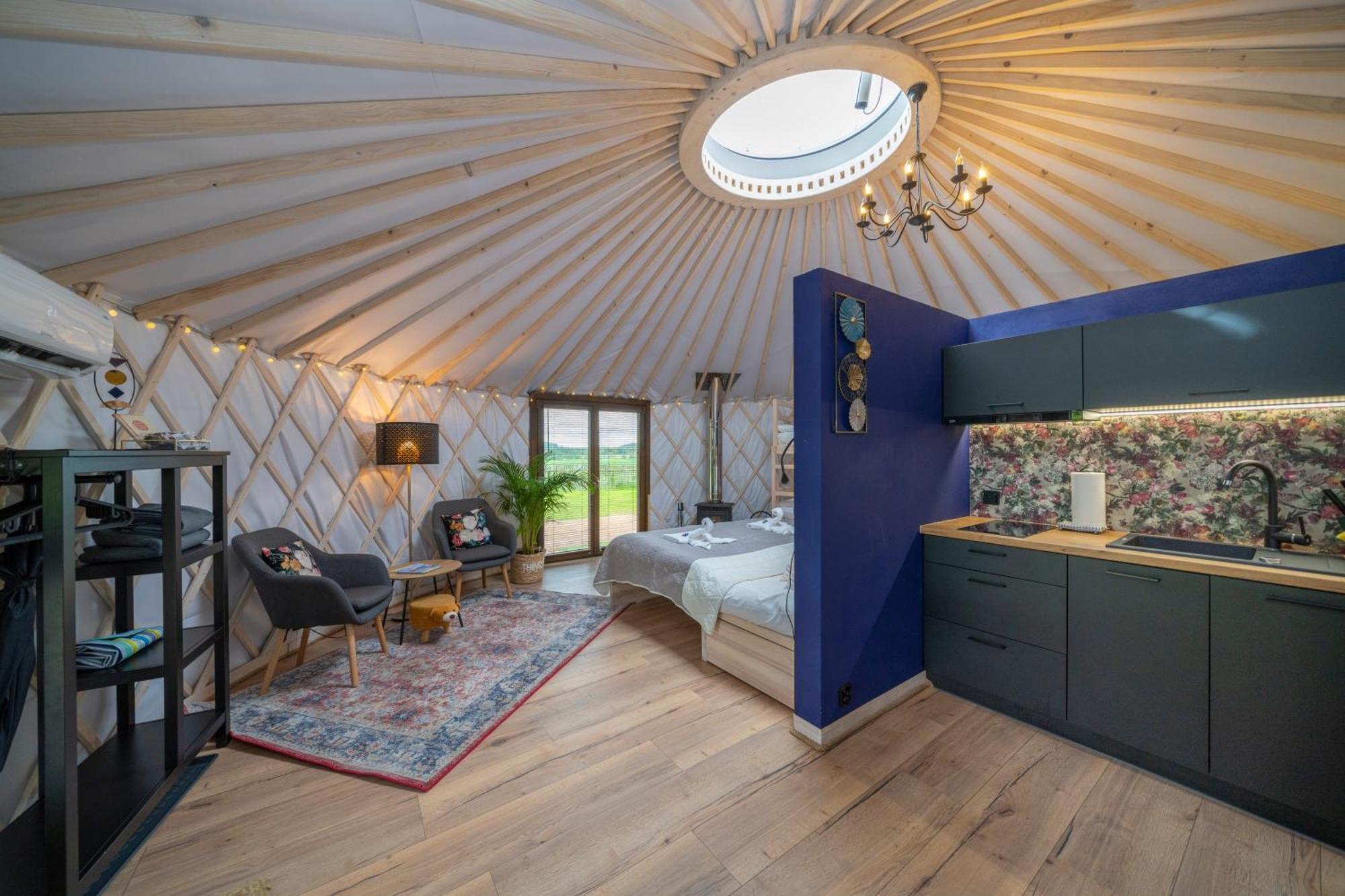 Bed and Breakfast Dom W Domu - Izera Glamping Gajowka  Habitación foto