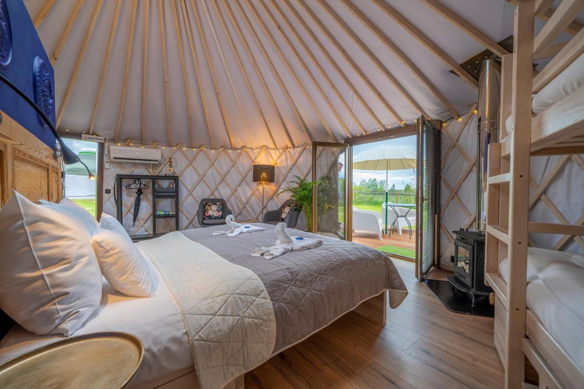 Bed and Breakfast Dom W Domu - Izera Glamping Gajowka  Habitación foto